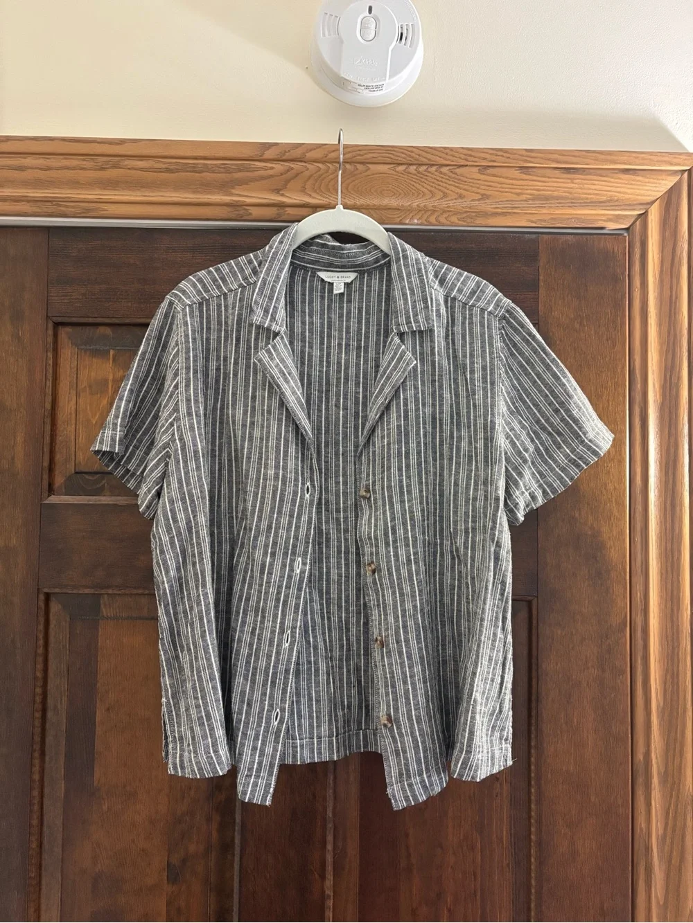 Lucky Brand Gray and White Linen Short-Sleeve Button-Up